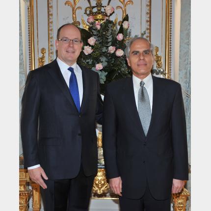 Remise des lettres de créance de S.E. M. Dimitrios PARASKEVOPOULOS, Ambassadeur Extraordinaire et...
