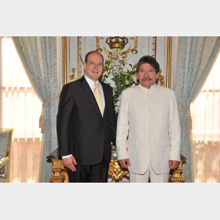 Remise des lettres de créance de S.E. M. Jesus Arnaldo PEREZ, Ambassadeur Extraordinaire et...