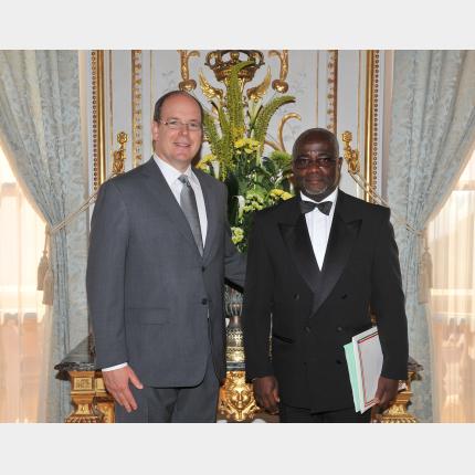 Remise des lettres de créance de S.E. M. Federico EDJO OVONO, Ambassadeur Extraordinaire et...