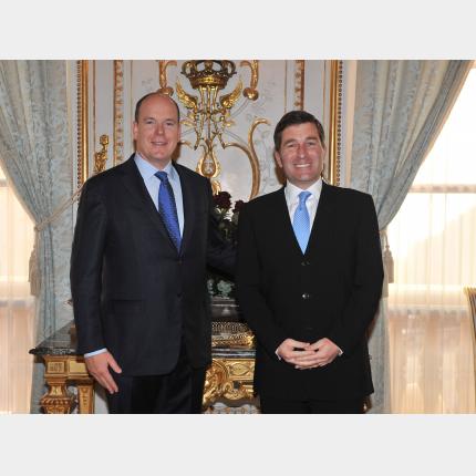 Remise des lettres de créance de S.E. M.  Charles Hammerman RIVKIN, Ambassadeur Extraordinaire et...