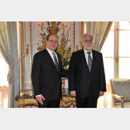 Remise des lettres de créance de S.E. M. Constantin CHALASTANIS, Ambassadeur Extraordinaire et...