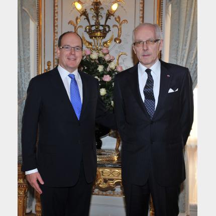 Remise des lettres de créance de S.E. M. Tarald O. BRAUTASET,